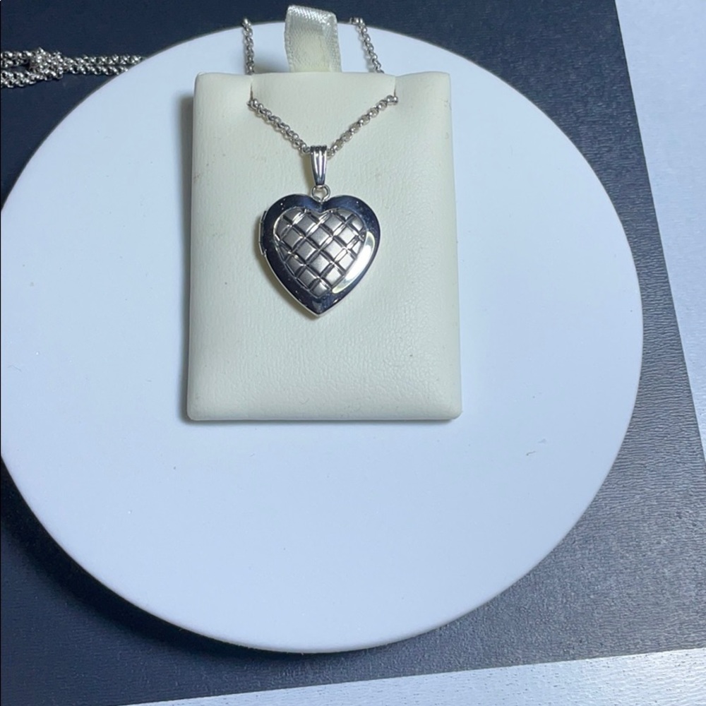 Marathon Sterling Silver heart locket